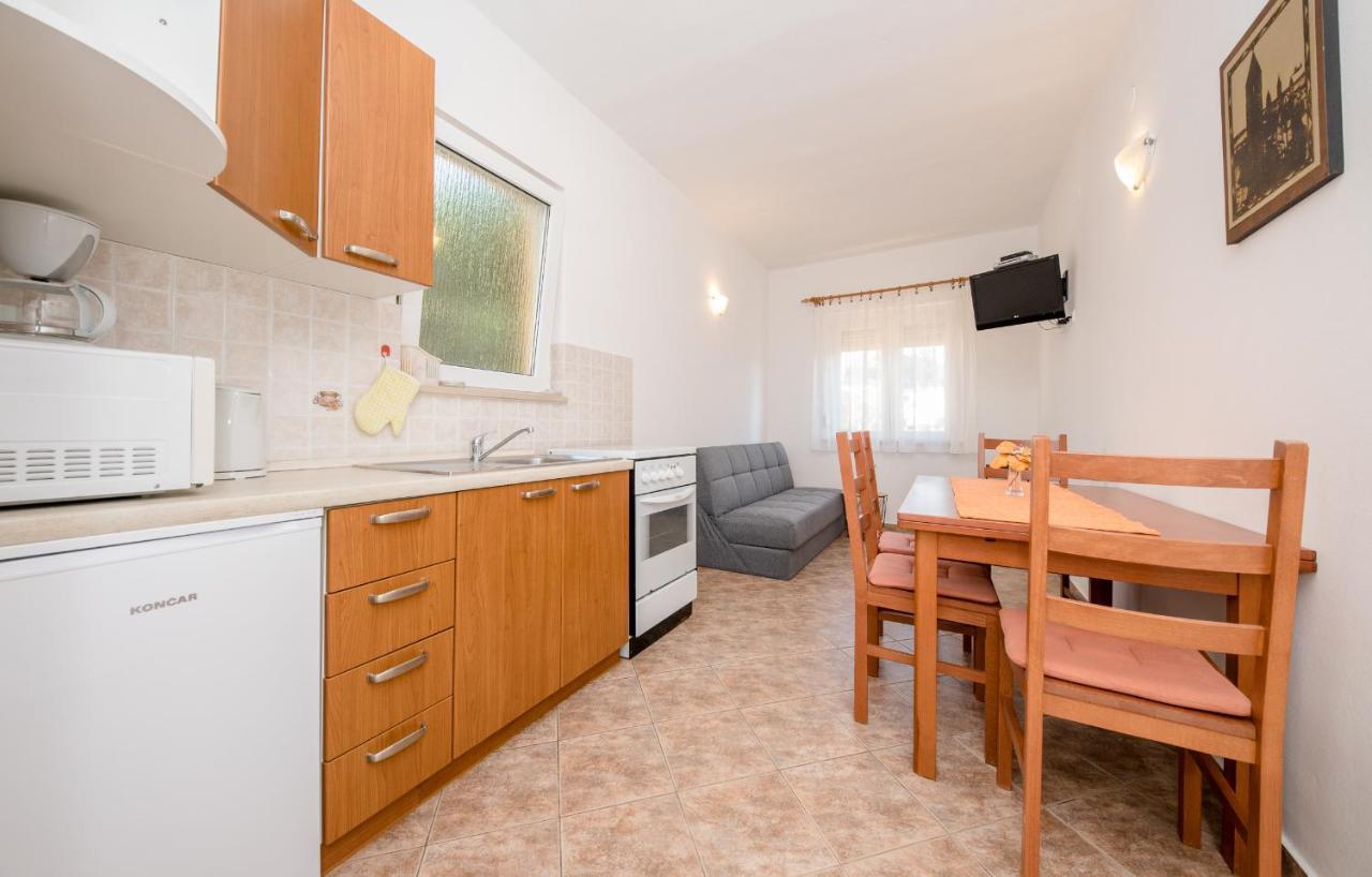 Apartments Silvana In Kampor Esterno foto